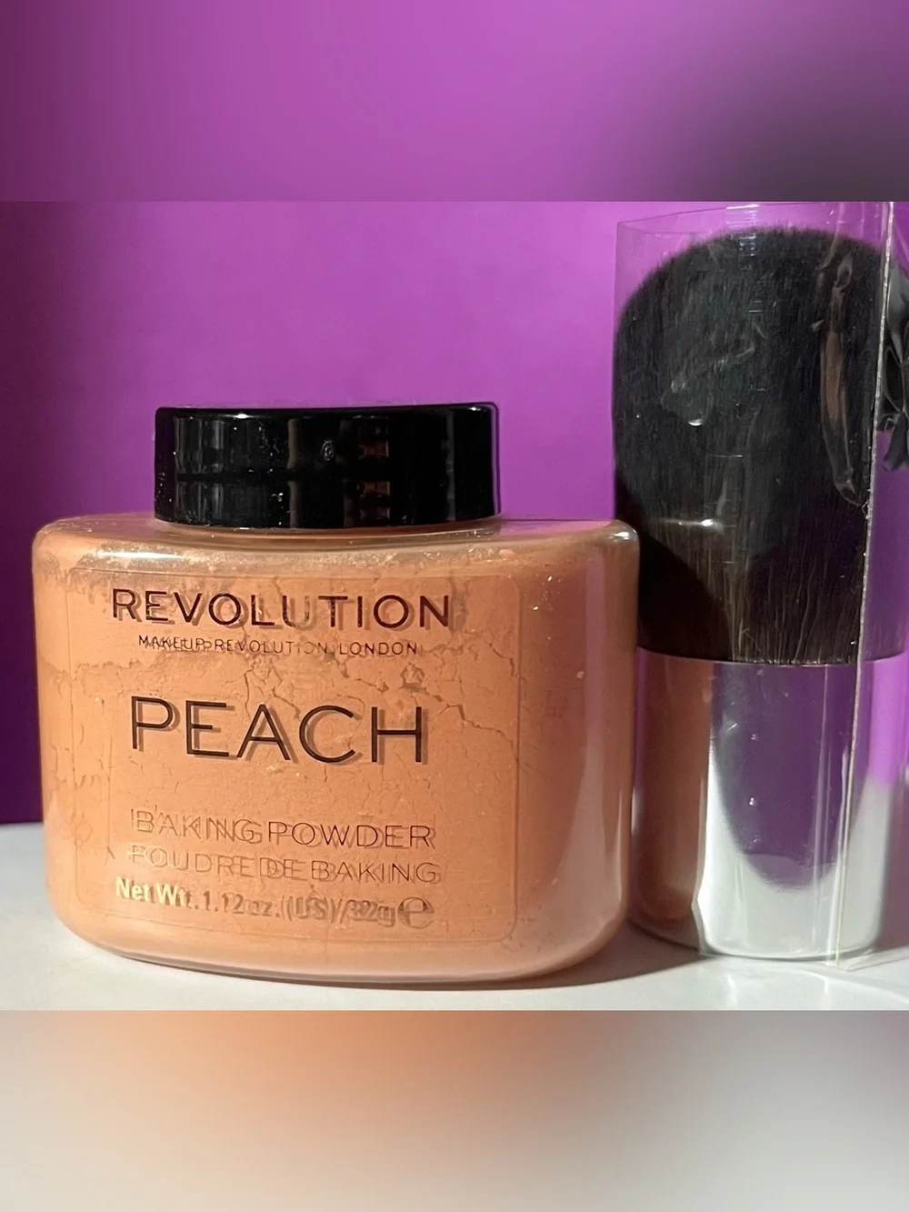 Makeup Revolution Peach Baking Powder & Kabuki Brush